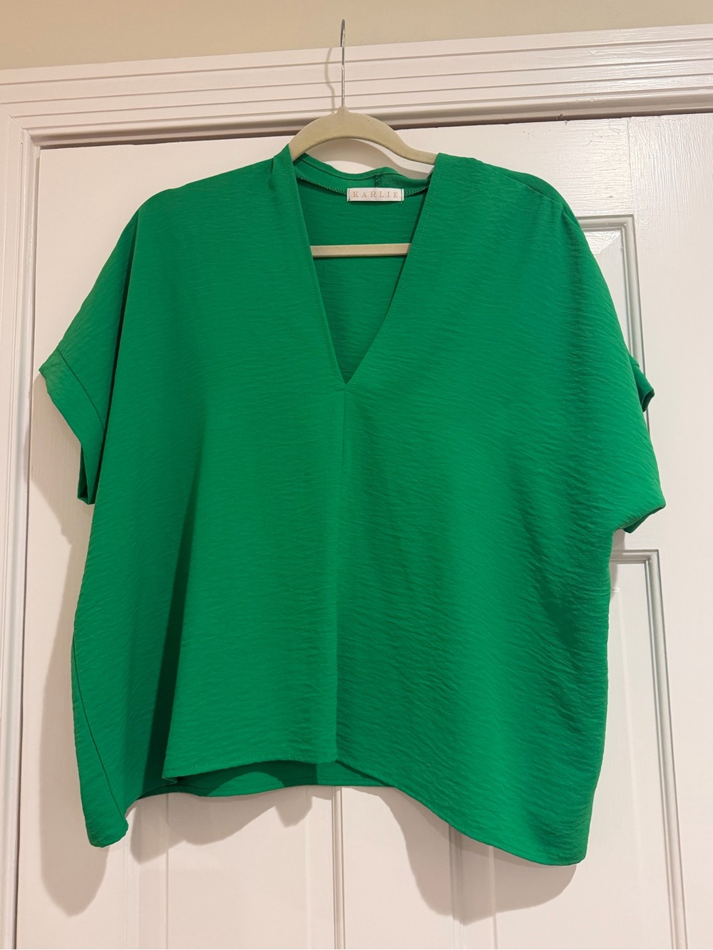 Karlie Green V-Neck Short Sleeve Blouse